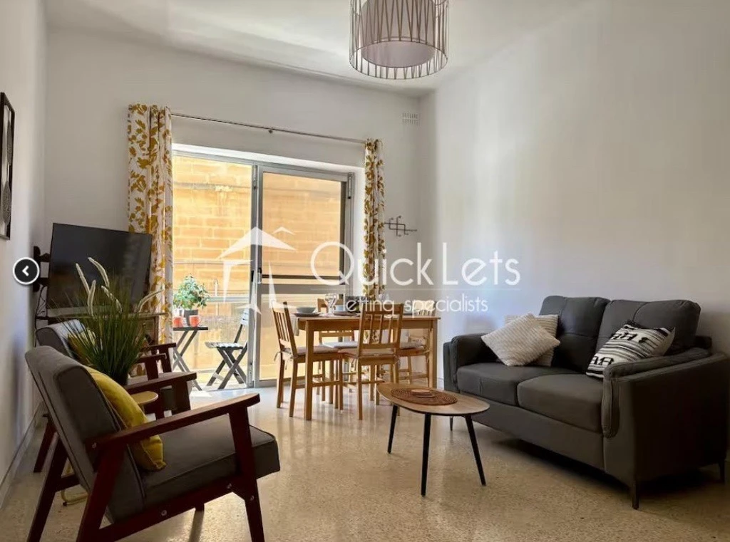 Sliema - Apartments €1,600 Bedrooms: 2 Bathrooms: 2
